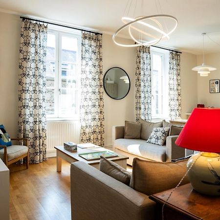 Bel Appartement, Bien Equipe Et Confortable Dans Le Centre Historique Fougères Buitenkant foto