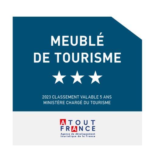Bel Appartement, Bien Equipe Et Confortable Dans Le Centre Historique Fougères Buitenkant foto
