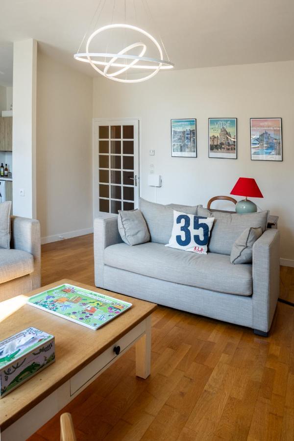 Bel Appartement, Bien Equipe Et Confortable Dans Le Centre Historique Fougères Buitenkant foto