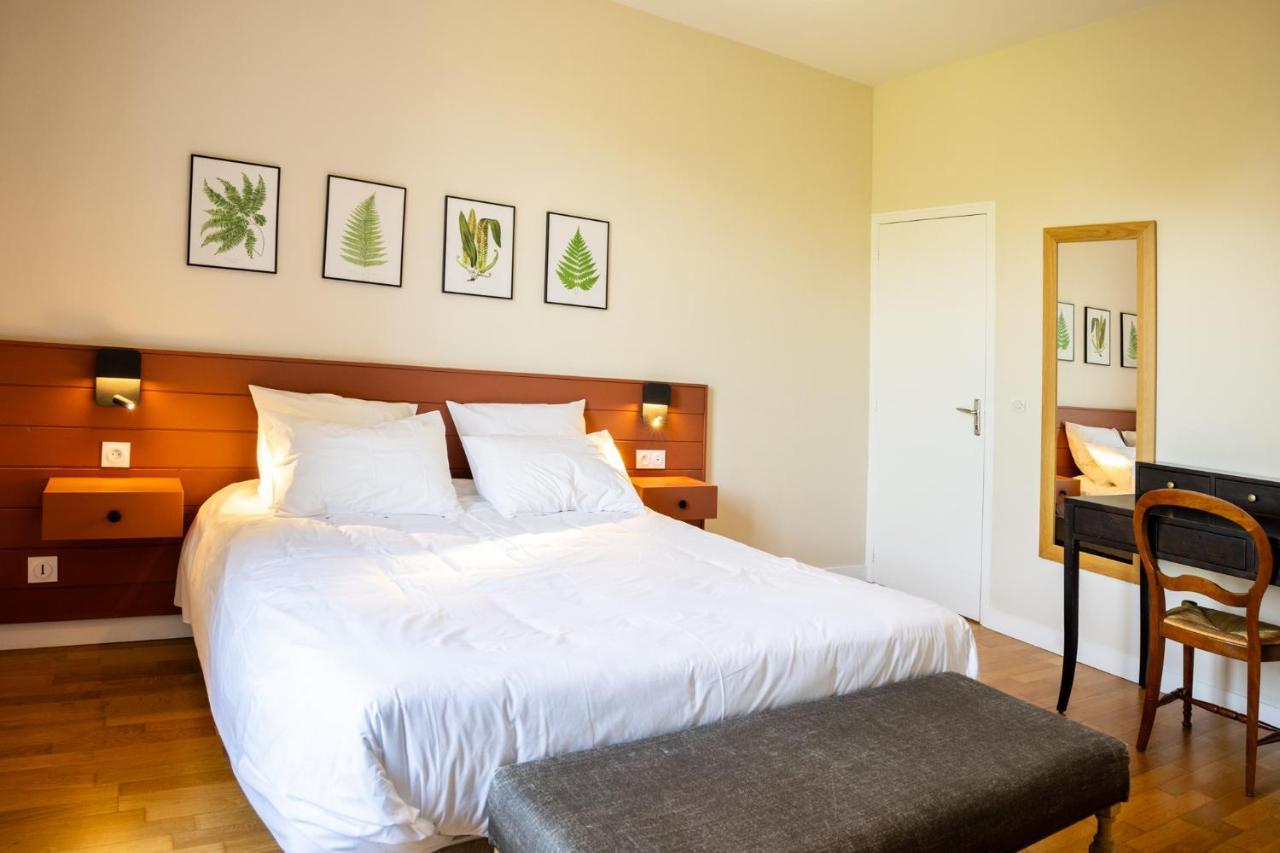 Bel Appartement, Bien Equipe Et Confortable Dans Le Centre Historique Fougères Buitenkant foto